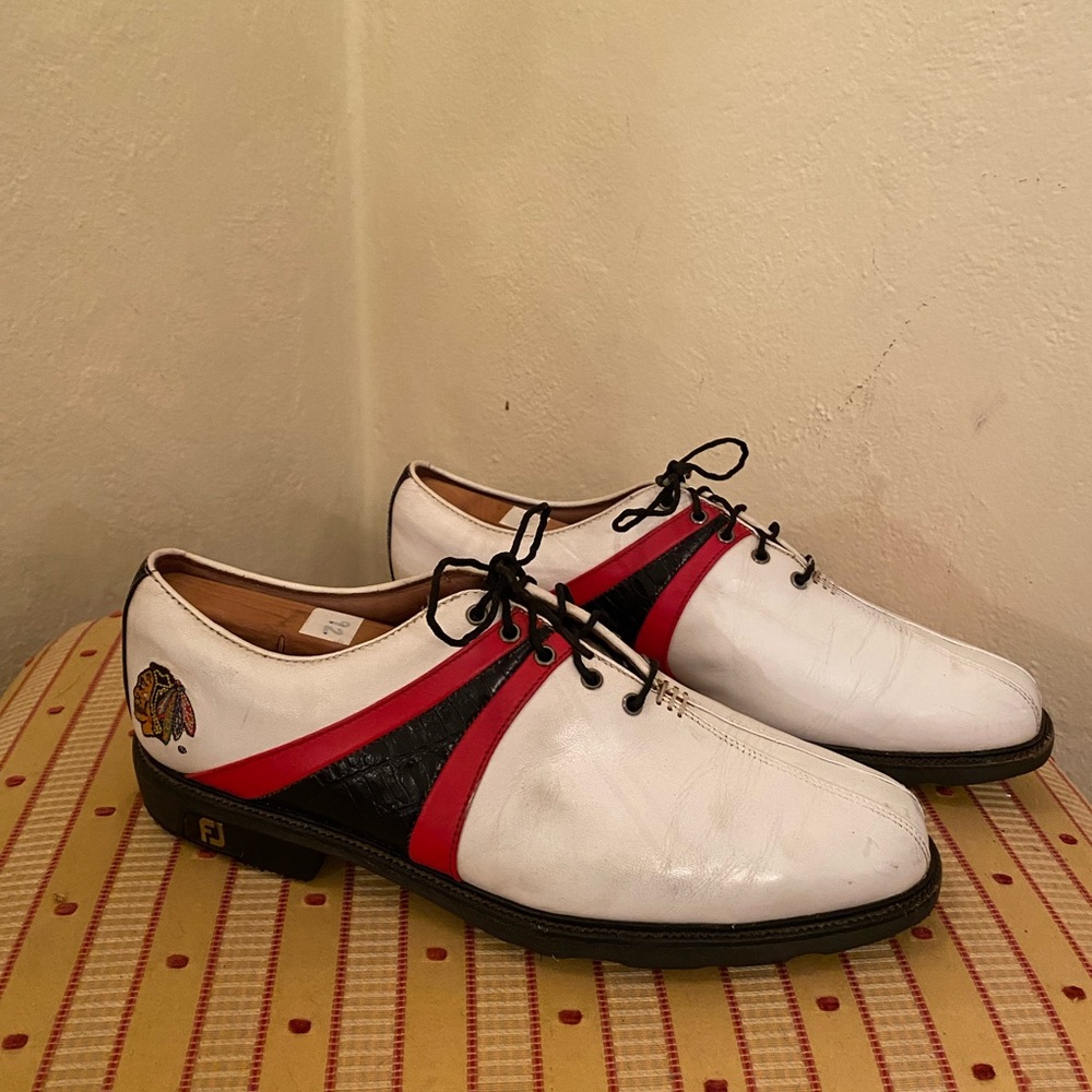Footjoy Classics “Blackhawks” Logo Men’s Golf Shoes